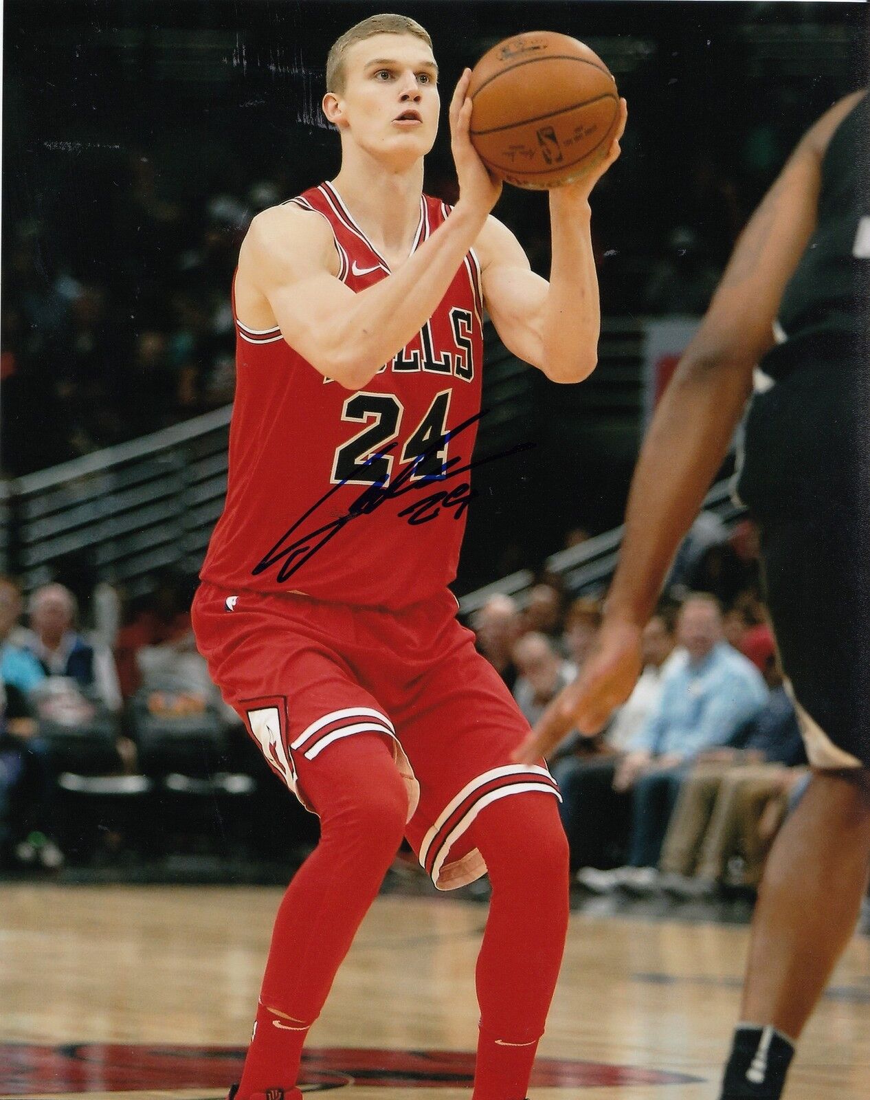 LAURI MARKKANEN signed (CHICAGO BULLS) BASKETBALL 8X10 Photo Poster painting W/COA #1