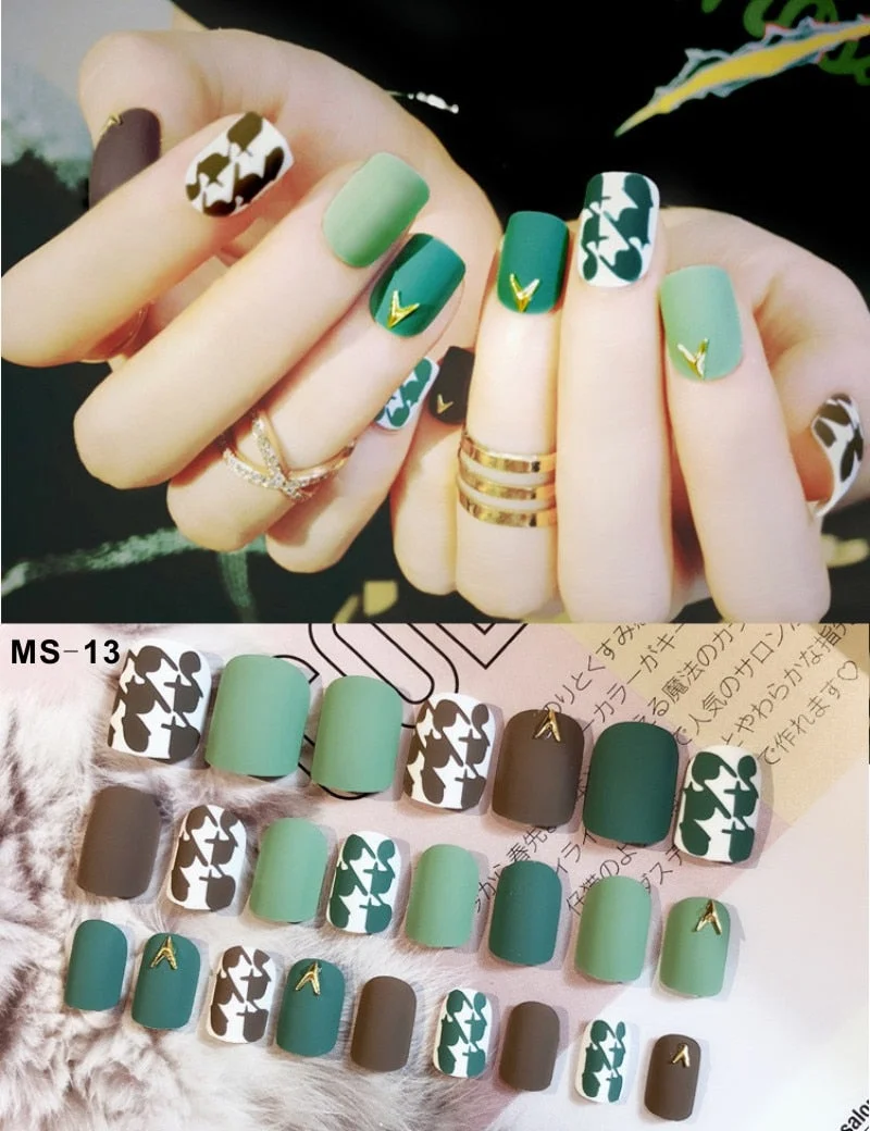 24Pc Matte Fake Nail Art Decoration Red Green White Chic Long Square Head Press on Full Cover False Nails Tips with Glue Sticker-Nail Inspo