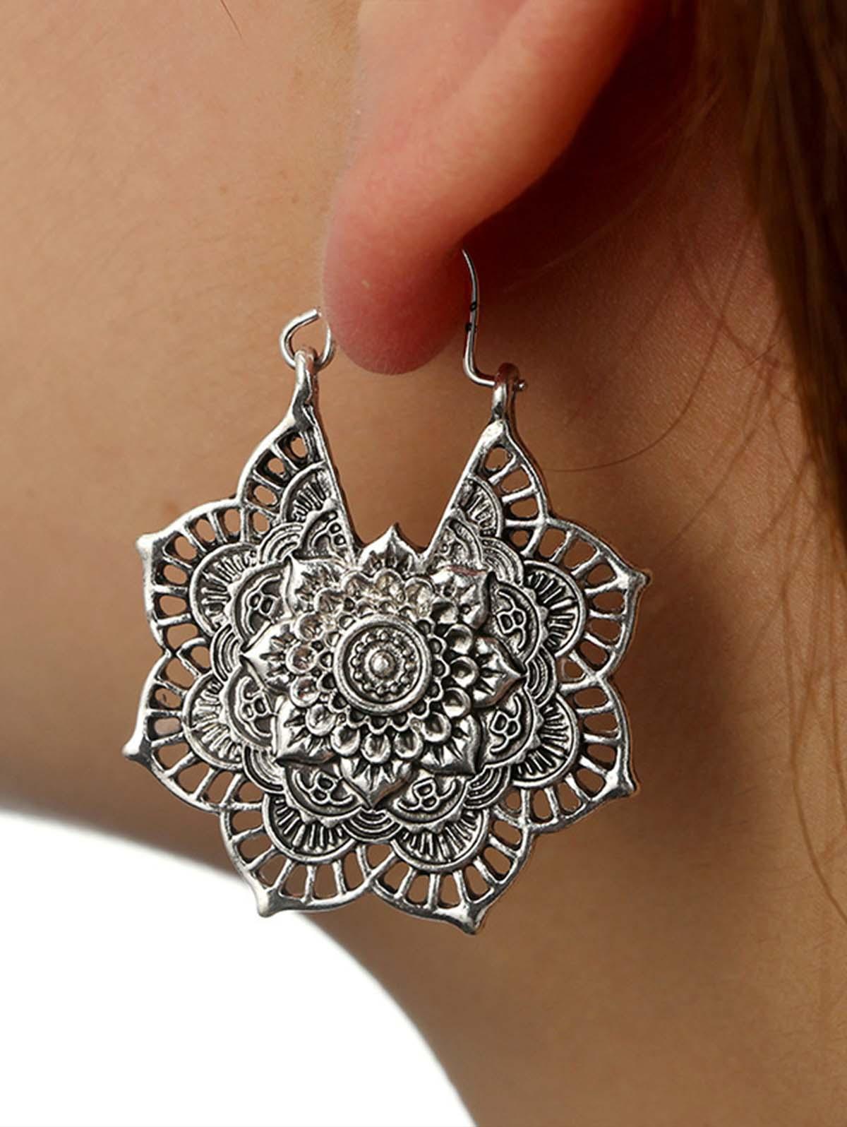 Vintage Hollow Alloy Flower Earring Accessories