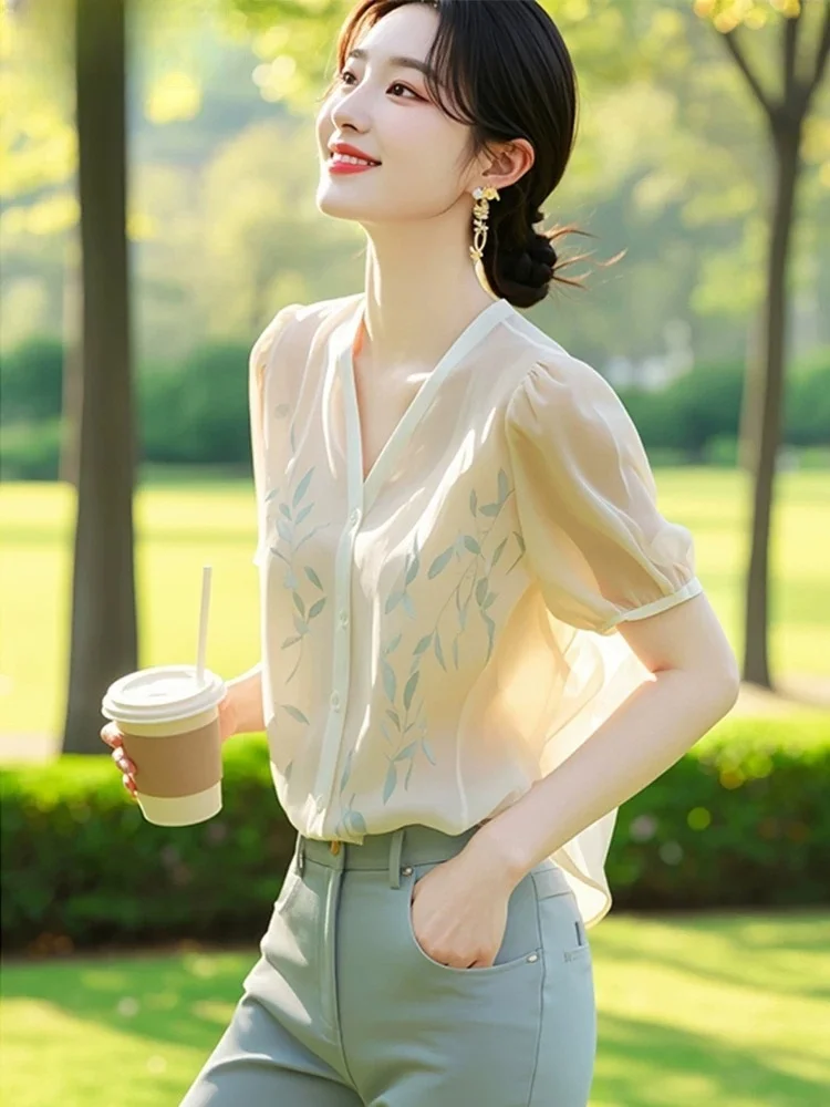 Athvotar Athvotar Small Fresh Short Sleeve Chiffon Shirt Women's Summer 2025 New Temperament Elegant Printed Shirt V Collar Top