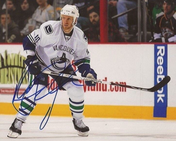 Ryan Johnson signed Vancouver Canucks 8x10 Photo Poster painting autographed 2