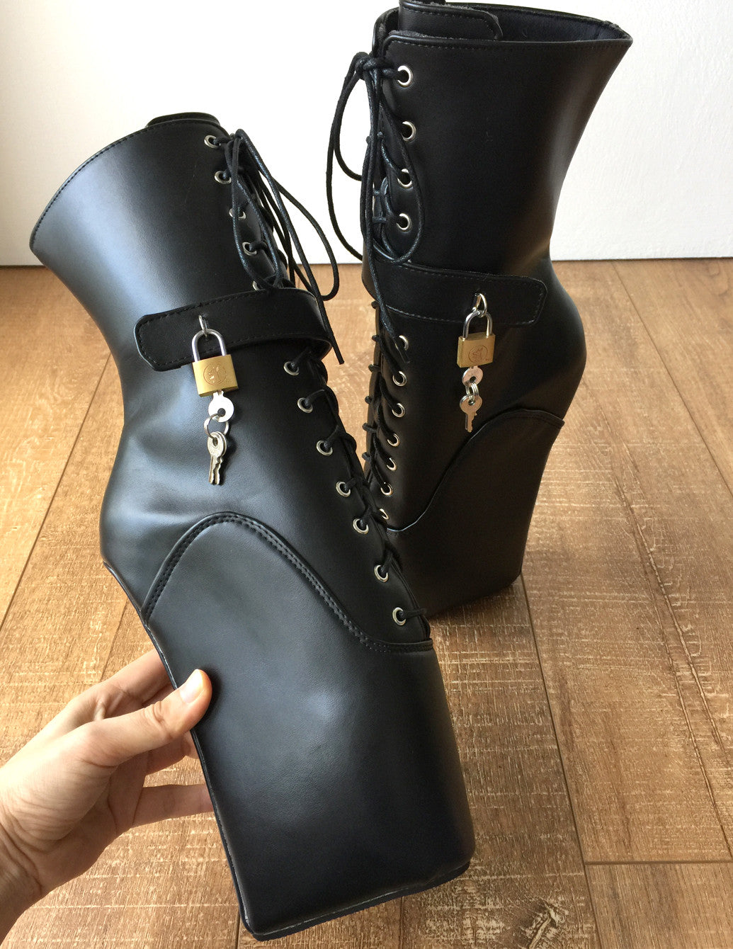 TAAFO 18cm "LOCKY" Beginner Lockable Ballet Wedge Boots Hoof Sole Heelless Fetish Goth Pinup