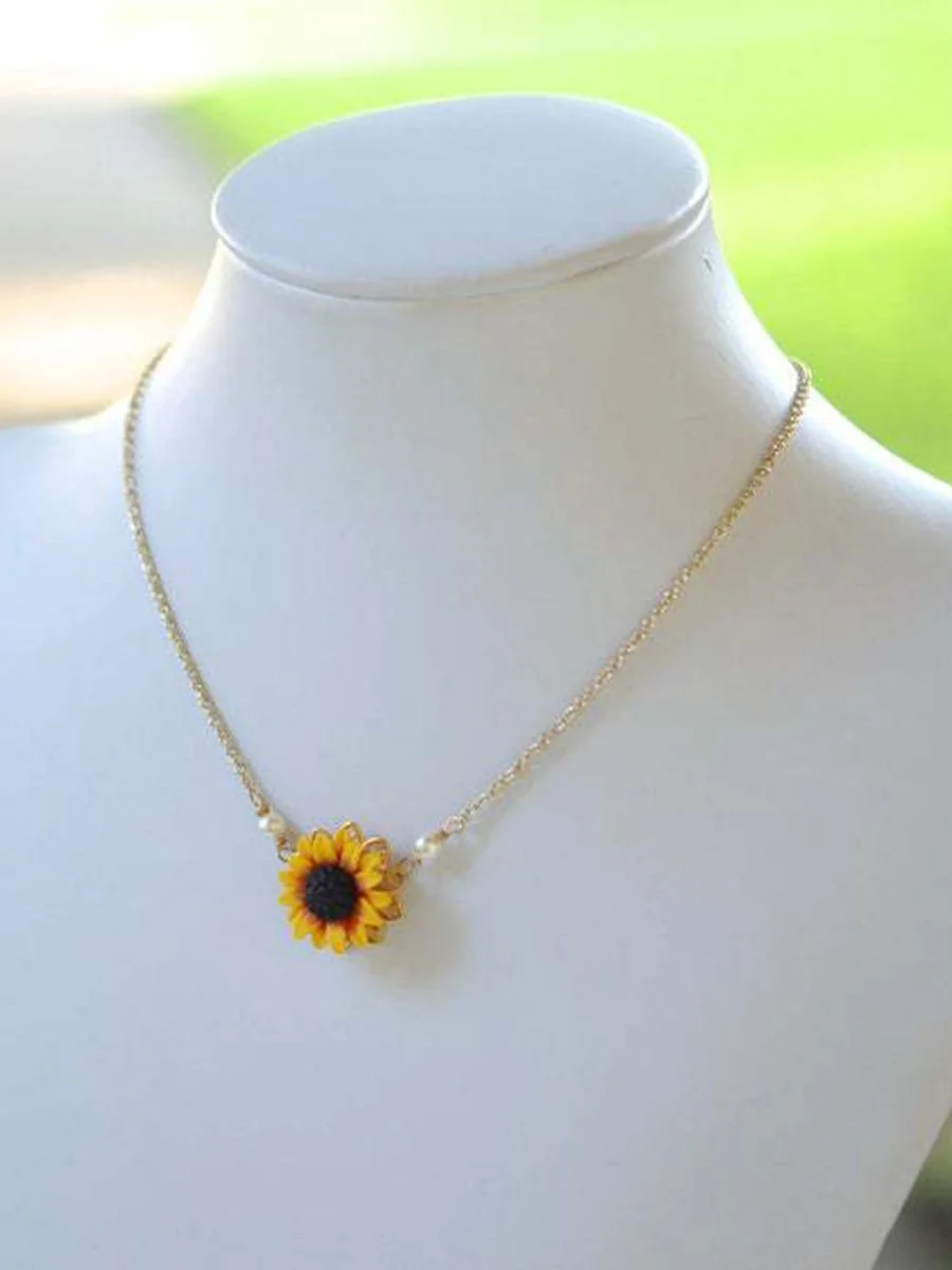 Pearls Embellished Sunflower Adjustable Necklace