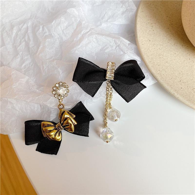 ROMANTIC BLACK BOW EARRINGS