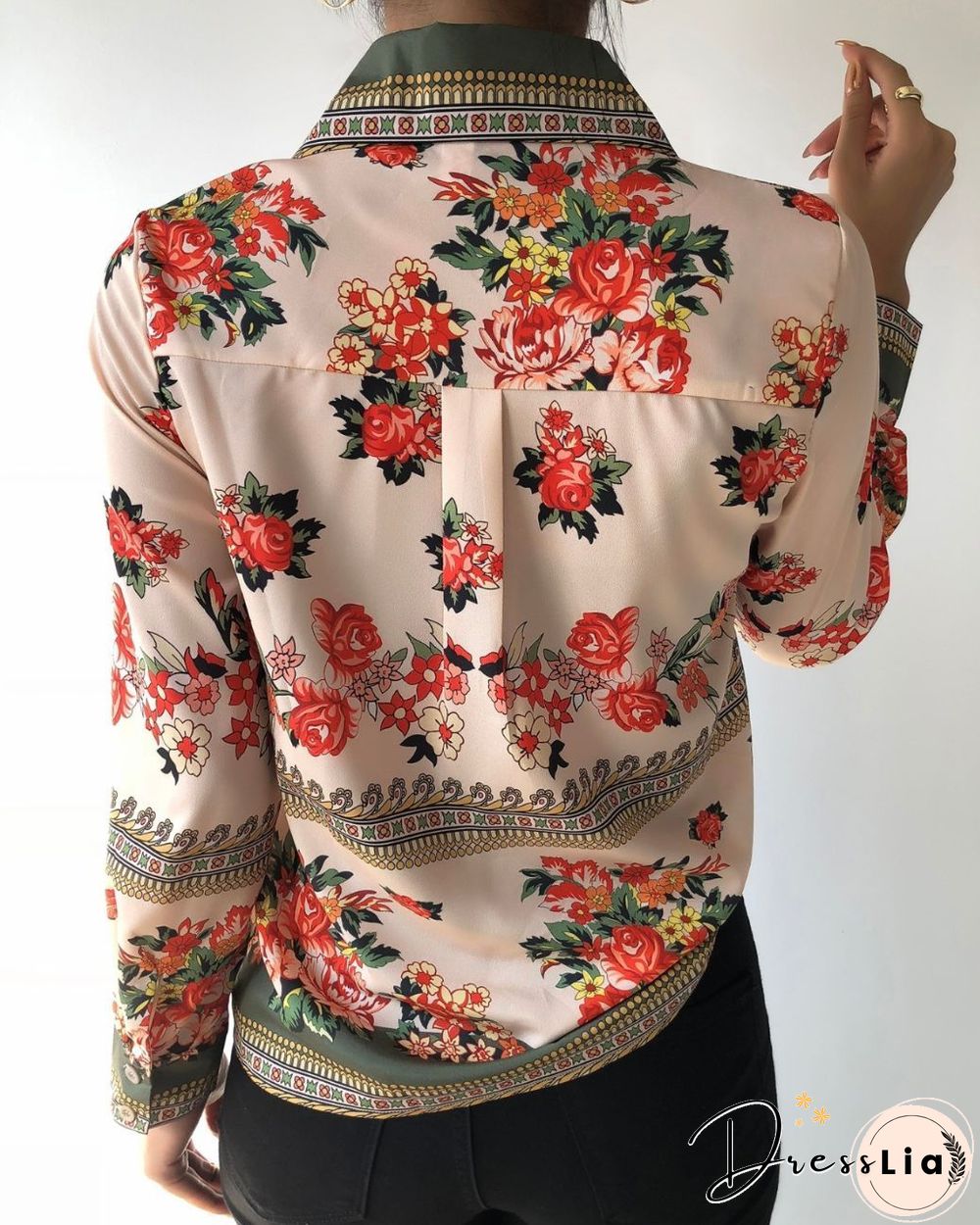 Tie Neck Scarf Print  Casual Shirt P15965