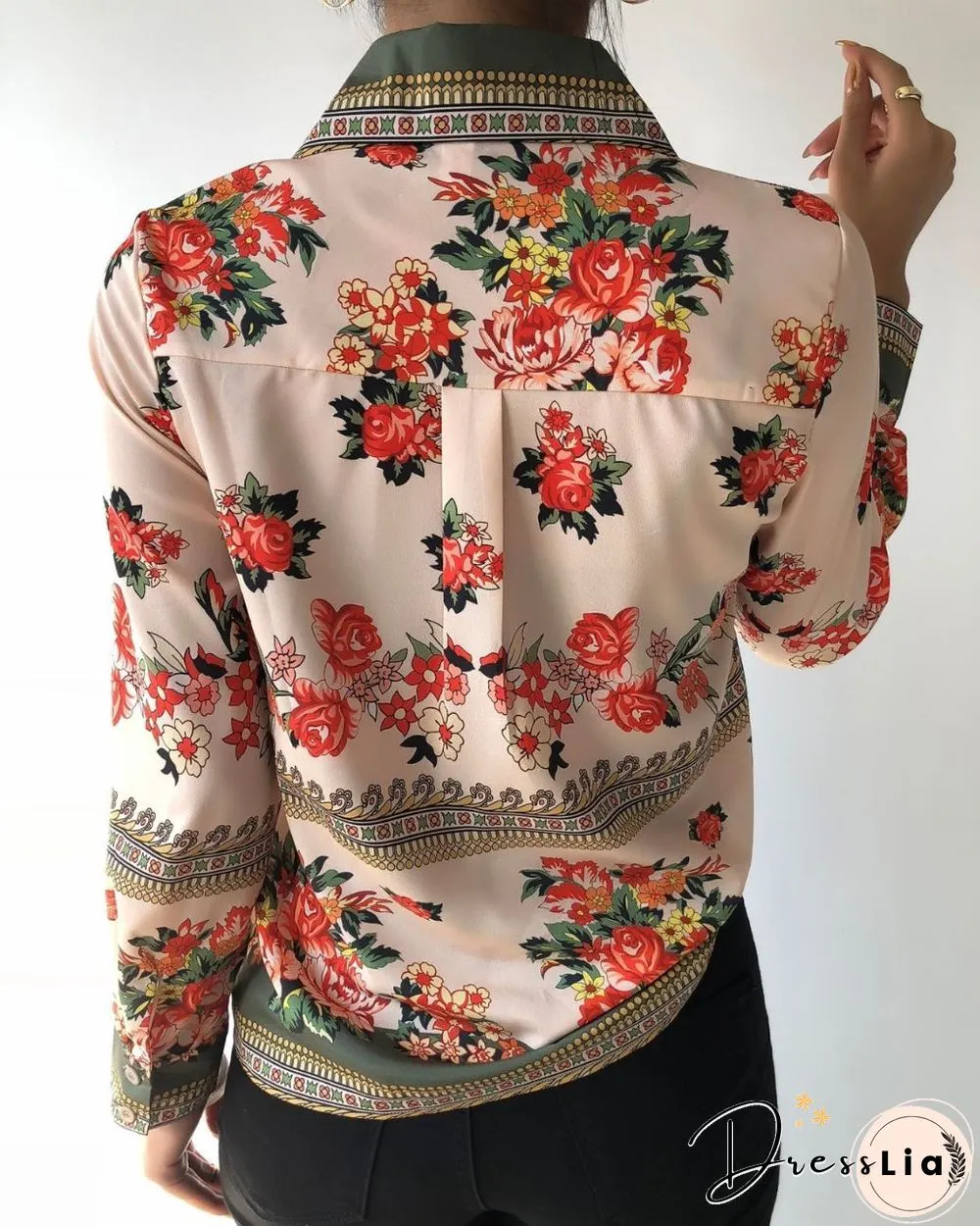Tie Neck Scarf Print  Casual Shirt P15965
