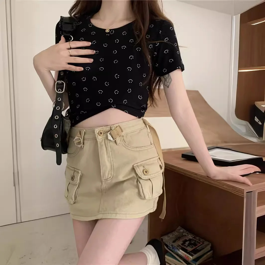 Uveng Uveng Smiley Face Print Short-Sleeved T-Shirt Women's Summer 2024 New Design Sense Slim Short Students On Clothes