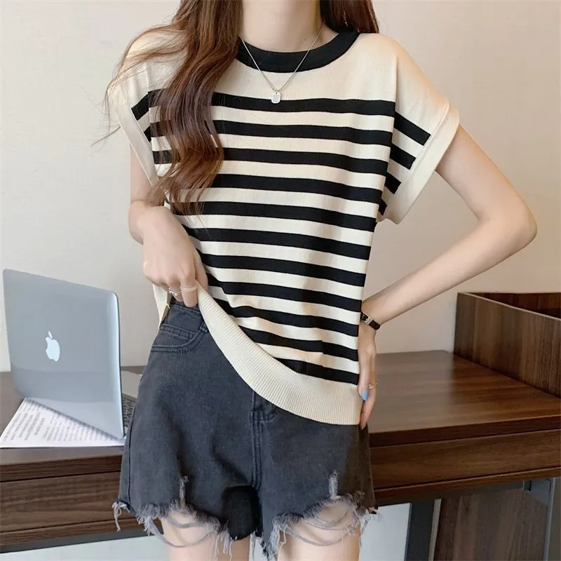 Uveng Uveng Retro Sleeveless T-Shirt With Stylish Design Style Summer
