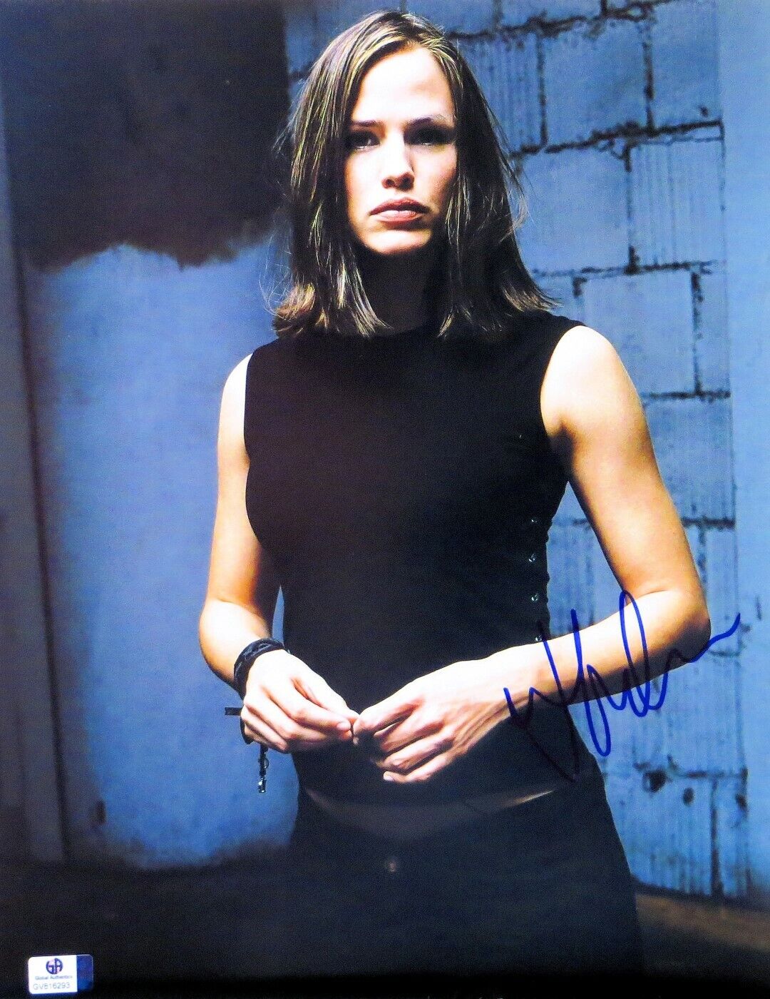 Jennifer Garner Signed Autographed 11X14 Photo Poster painting Cute Sexy All in Black GV816293