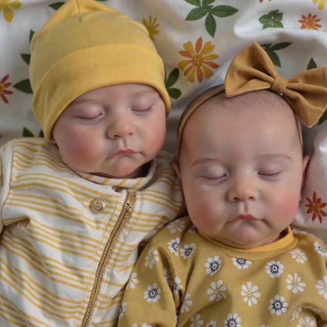 20" Reborn Sleeping Newborn Twins Boy and Girl Realistic Silicone Vinyl Baby Dolls Named Qunsa and Asicen 