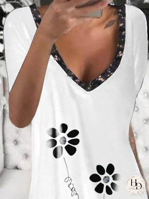 Casual V-neck Design Printed T-shirt