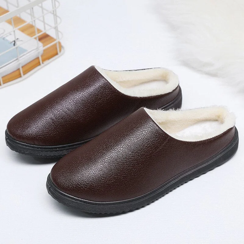 2021 New Arrival Runway Shoes Men Leather Home Slippers Unisex Flat Round Toe Wear Resitant Fashion Shoes Man Slippers House