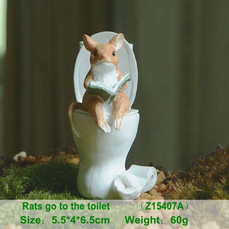 Everyday Collection Miniature Animal Figurines Mouse Pig Bunny Frog on Toilet Desktop Decoration Funny Gifts