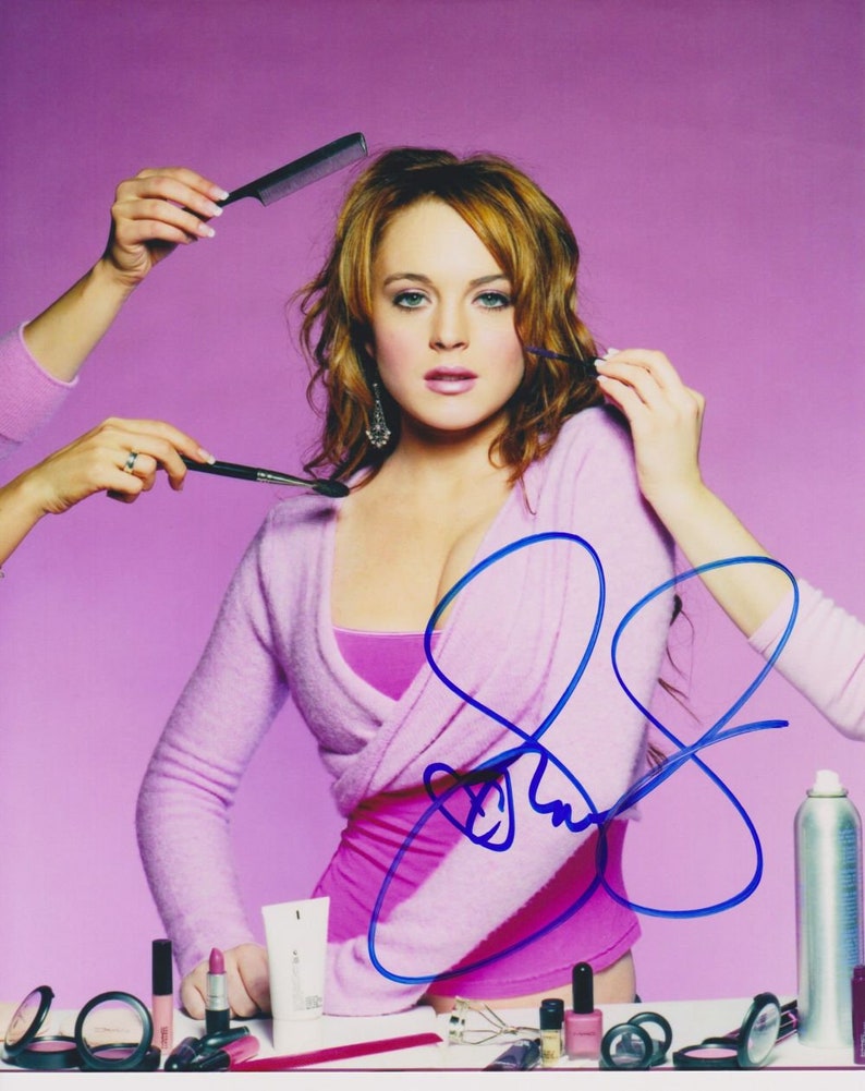 Lindsay Lohan Signed Autographed Glossy 8x10 Photo Poster painting - COA Matching Holograms