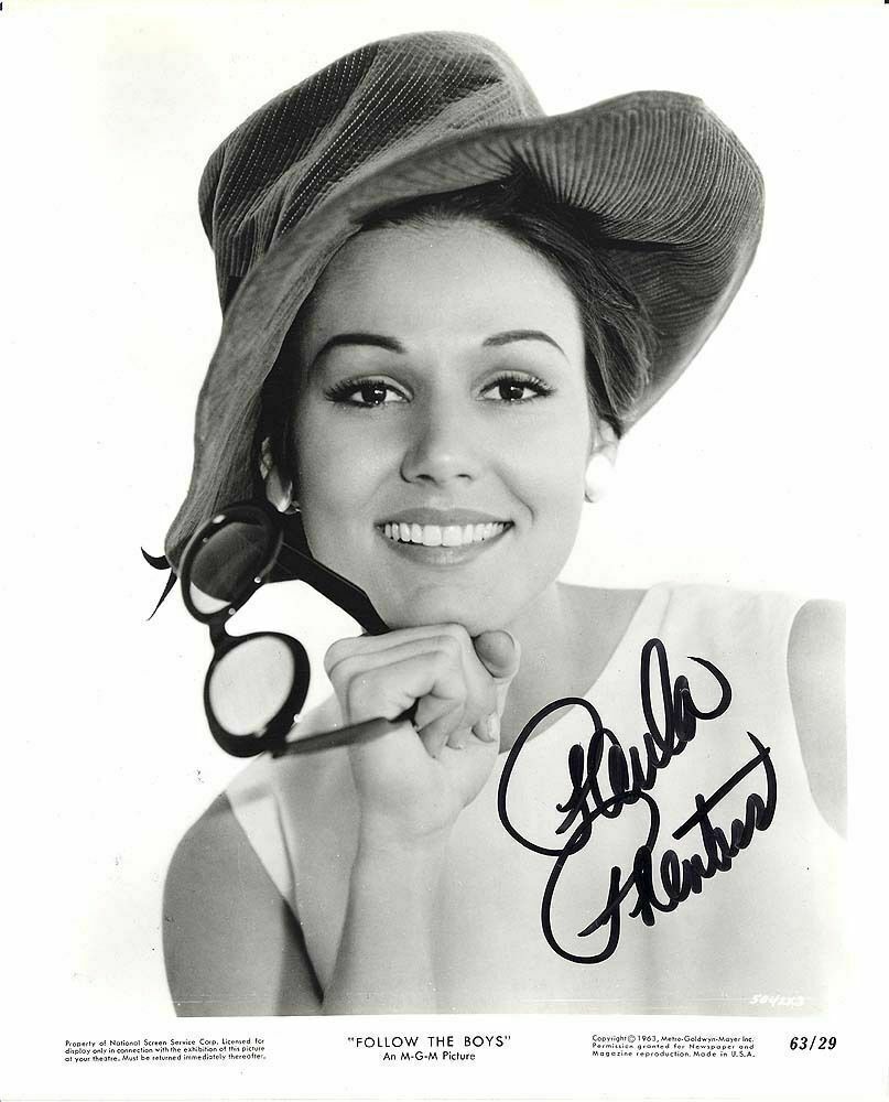 PAULA PRENTISS AUTOGRAPHED SIGNED 8X10 PROMO Photo Poster painting FOLLOW THE BOYS