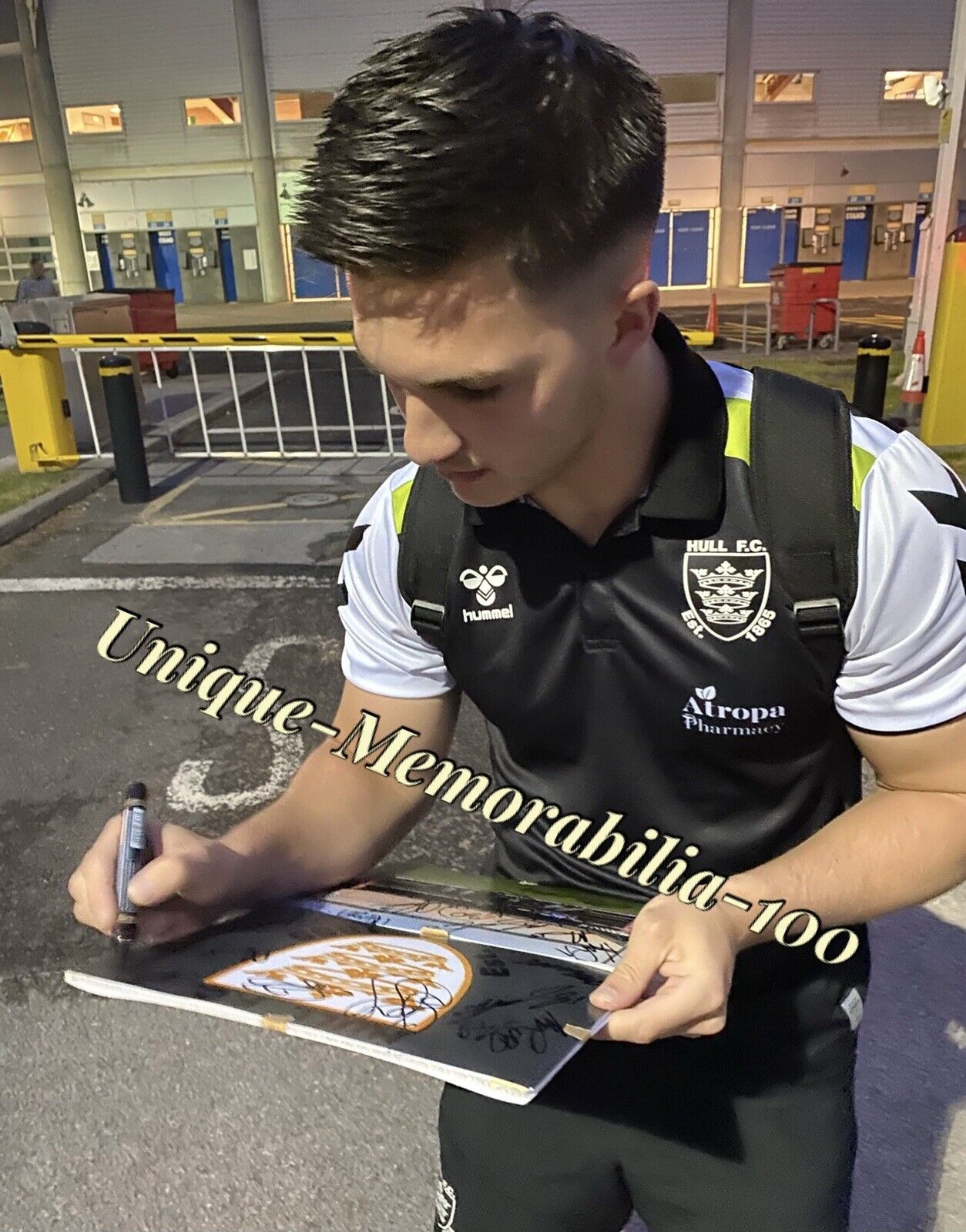 Hull FC 12x8 Photo Poster painting Signed By 2021/22 Squad Inc Sneyd, Satae, Sao, Exact Proof