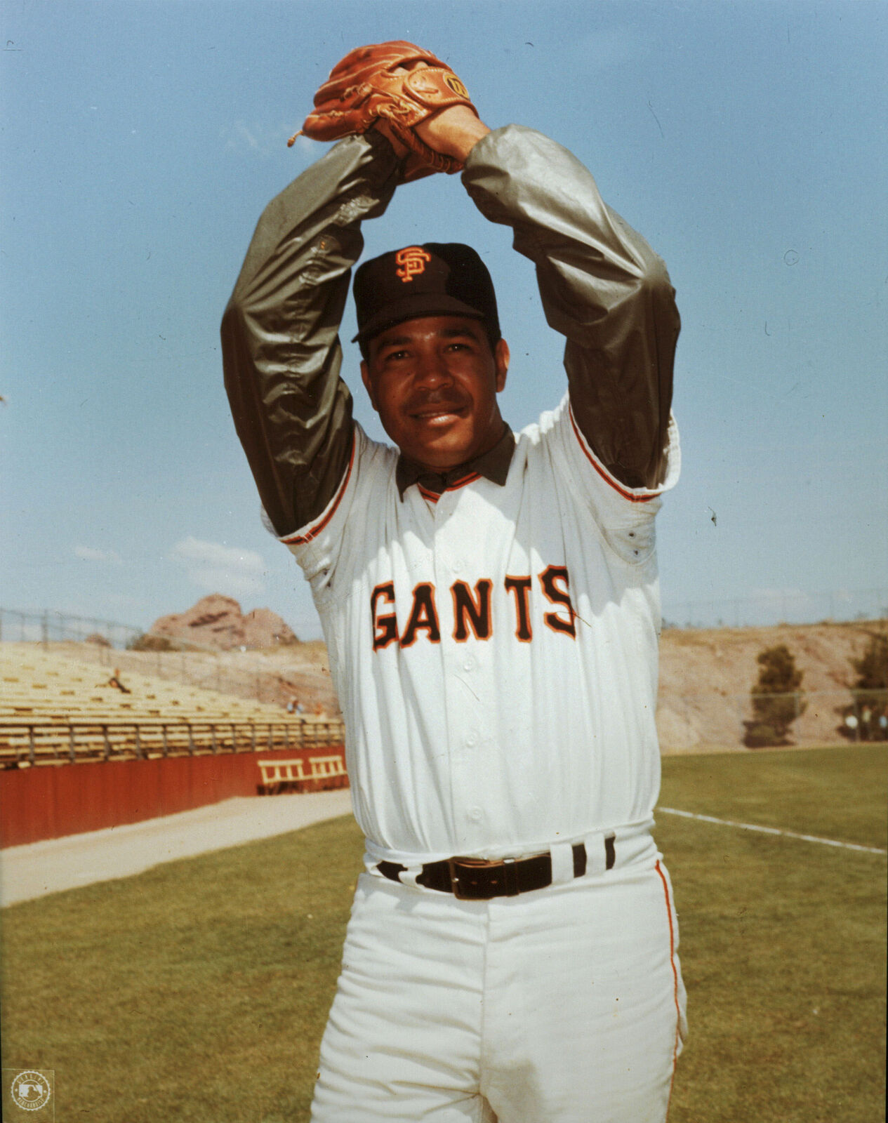 Giants Juan Marichal 8x10 Photo Poster paintingFile Standing Arms Raised Photo Poster painting Un-signed