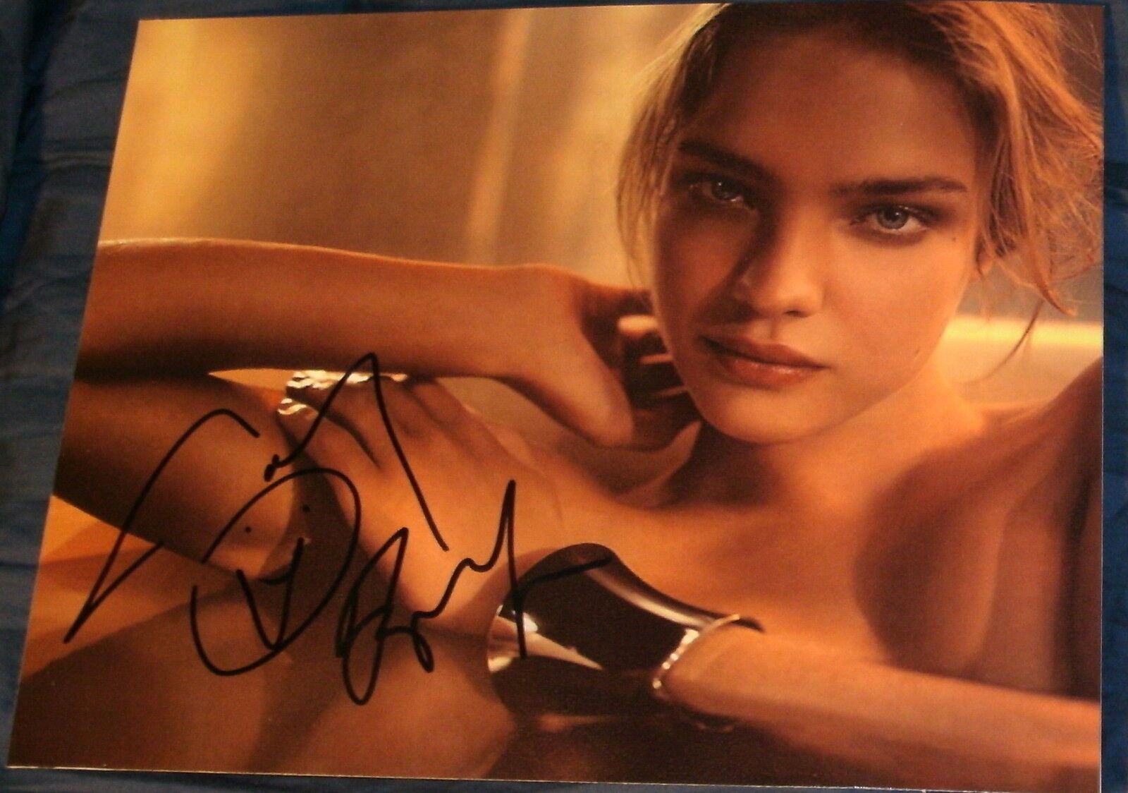 NATALIA VODIANOVA SIGNED AUTOGRAPH SEXY TEASING WET BABE IN TUB 8X10 Photo Poster painting COA