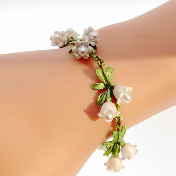 Freshwater Pearl Lily Bracelet