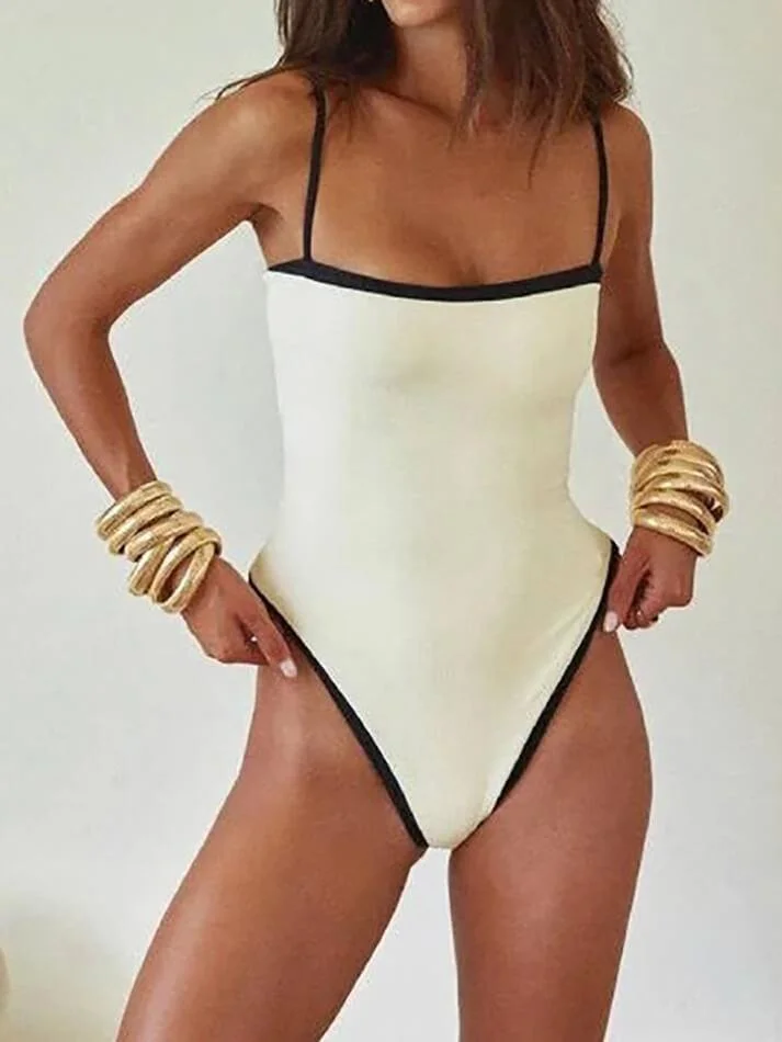 Brownm swimsuit in contrasting color
