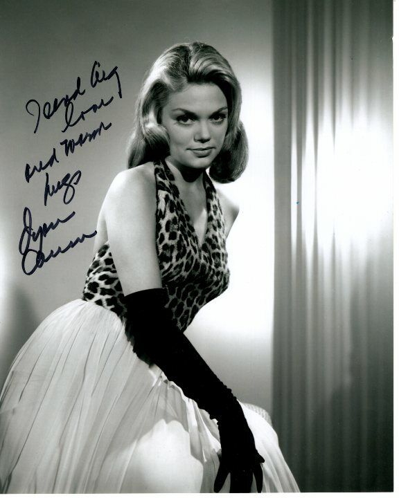 DYAN CANNON Signed Autographed SEXY Photo Poster painting GREAT CONTENT