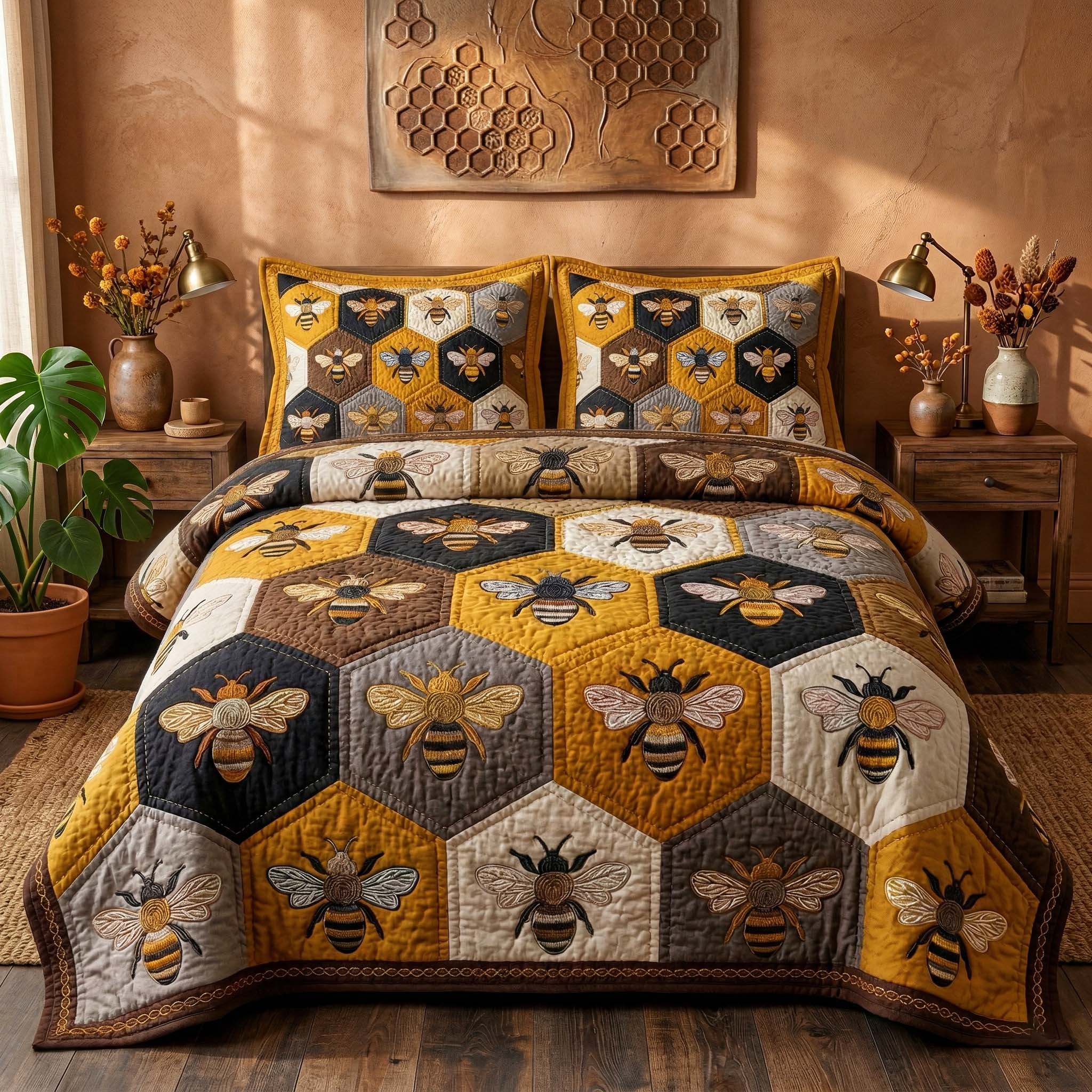 Beehive 3-Piece Quilted Bedding Set GFTOQM3509
