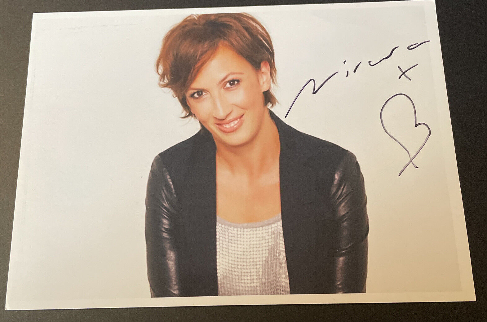 MIRANDA HART HAND SIGNED 7x5 Photo Poster painting MIRANDA TV Autograph Comedy Comedian Actress