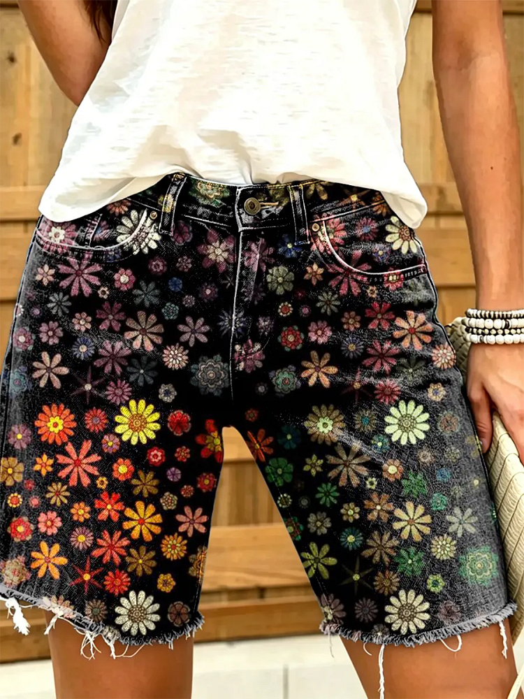 Women's Retro Hippie Floral Art Print Mid-Length Denim Bermuda Shorts with Frayed Hem