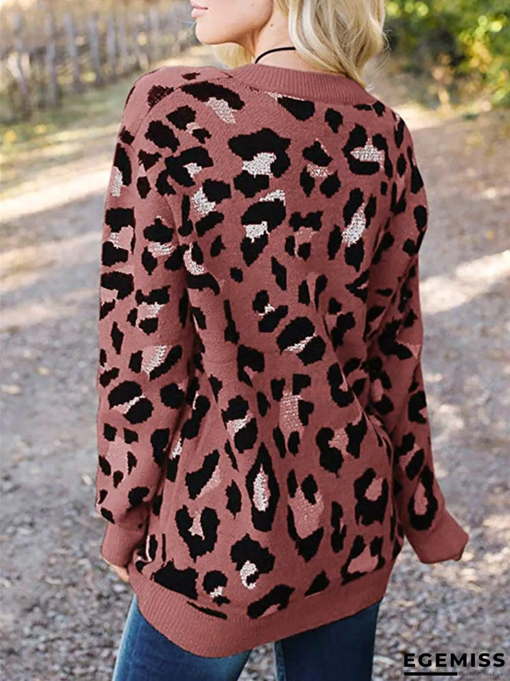 Fashion Leopard Jacquard V-neck Sweater | EGEMISS