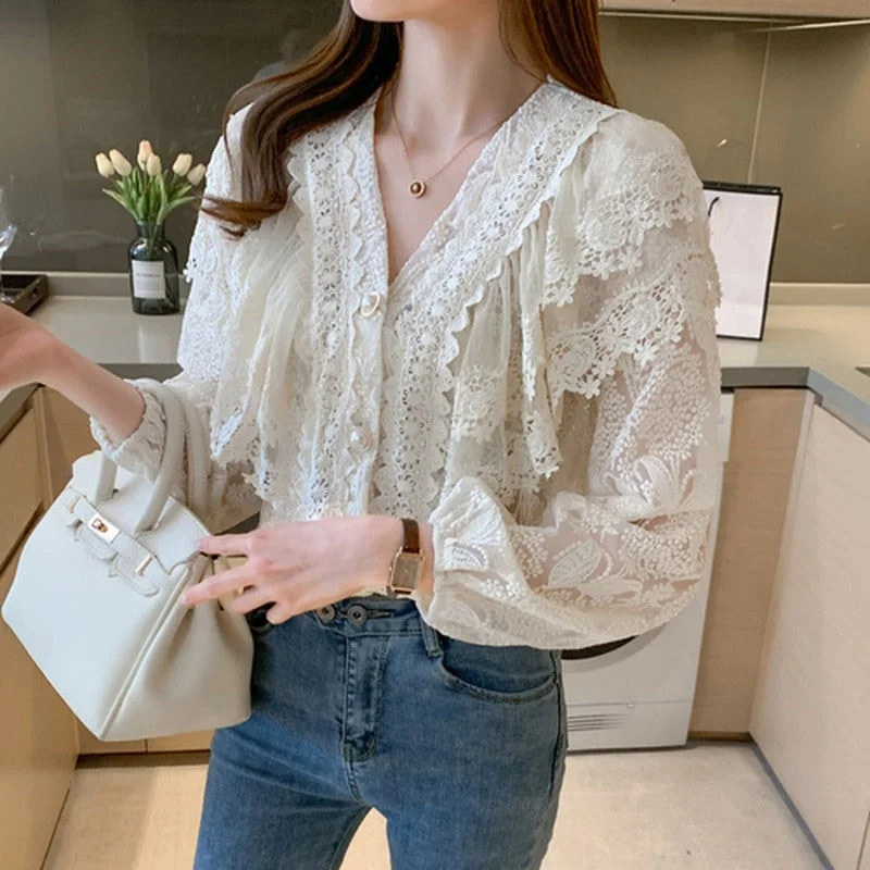 New Lace Ruffled Patchwork Blouse Women Spring V-neck Sweet Buttons Solid Ladies Top Long Sleeve Lace Flower Hollow Shirt 13430