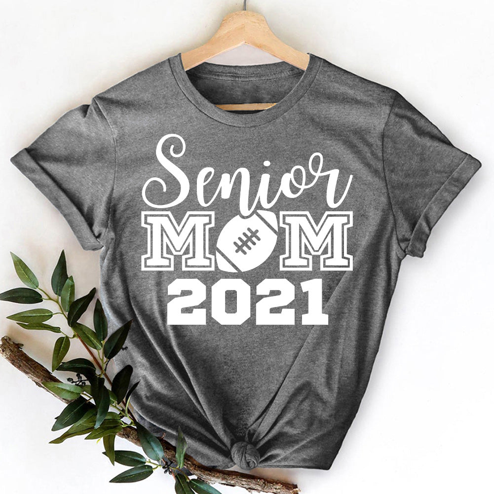 Football Senior Mom 2021 T-Shirt-08002-Guru-buzz