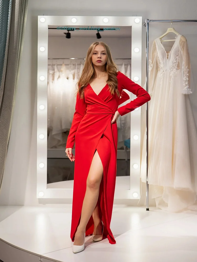 Red Long Sleeve V Neck Evening Dress Simple Back Zipper Floor Length Prom Gowns
