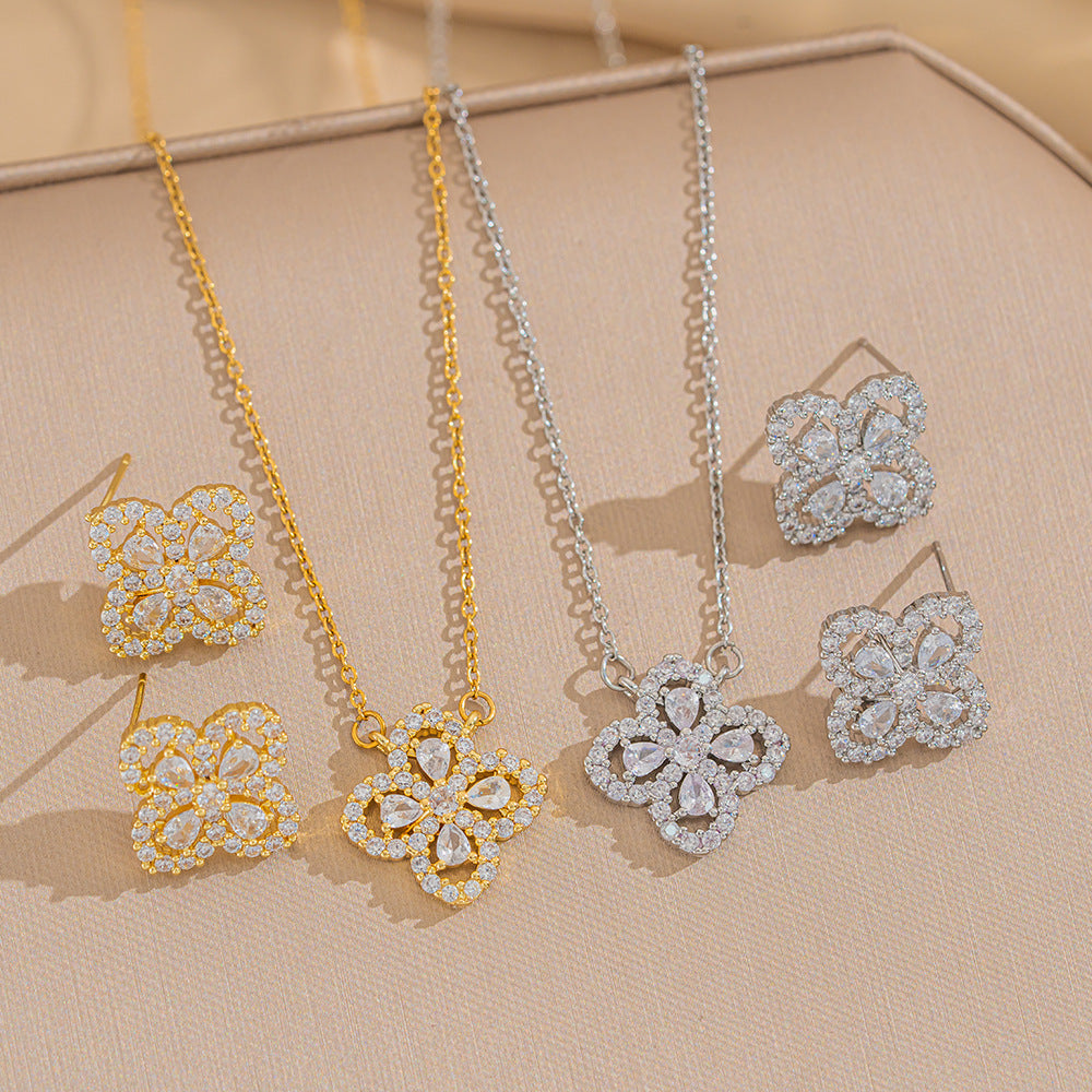 Niche Design Micro-Inlaid Zircon Lucky Flower Pendant Necklace Female Exquisite Fashion Clavicle Chain