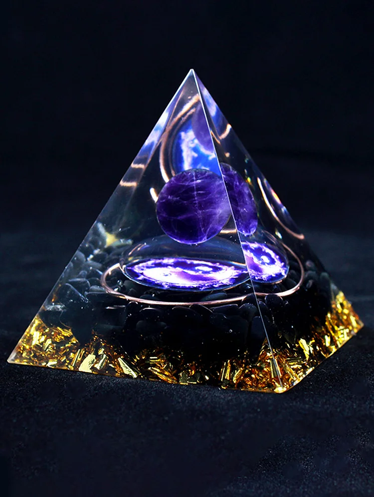 Pyramid Crystal Crushed Stone Handmade Tabletop Ornaments