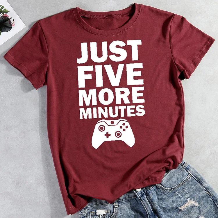 Just Five More Minutes  Game Round Neck T-shirt