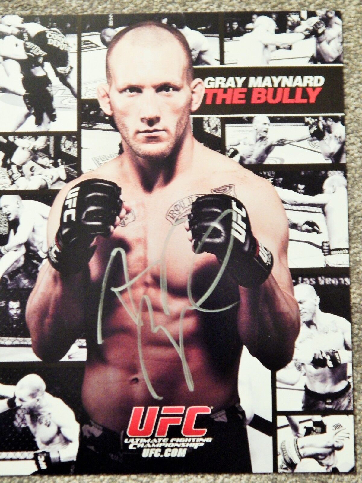 UFC GRAY MAYNARD BULLY PERSONAL AUTOGRAPH 8 1/2 X 11 OFFICIAL Photo Poster painting COLLECTIBLE