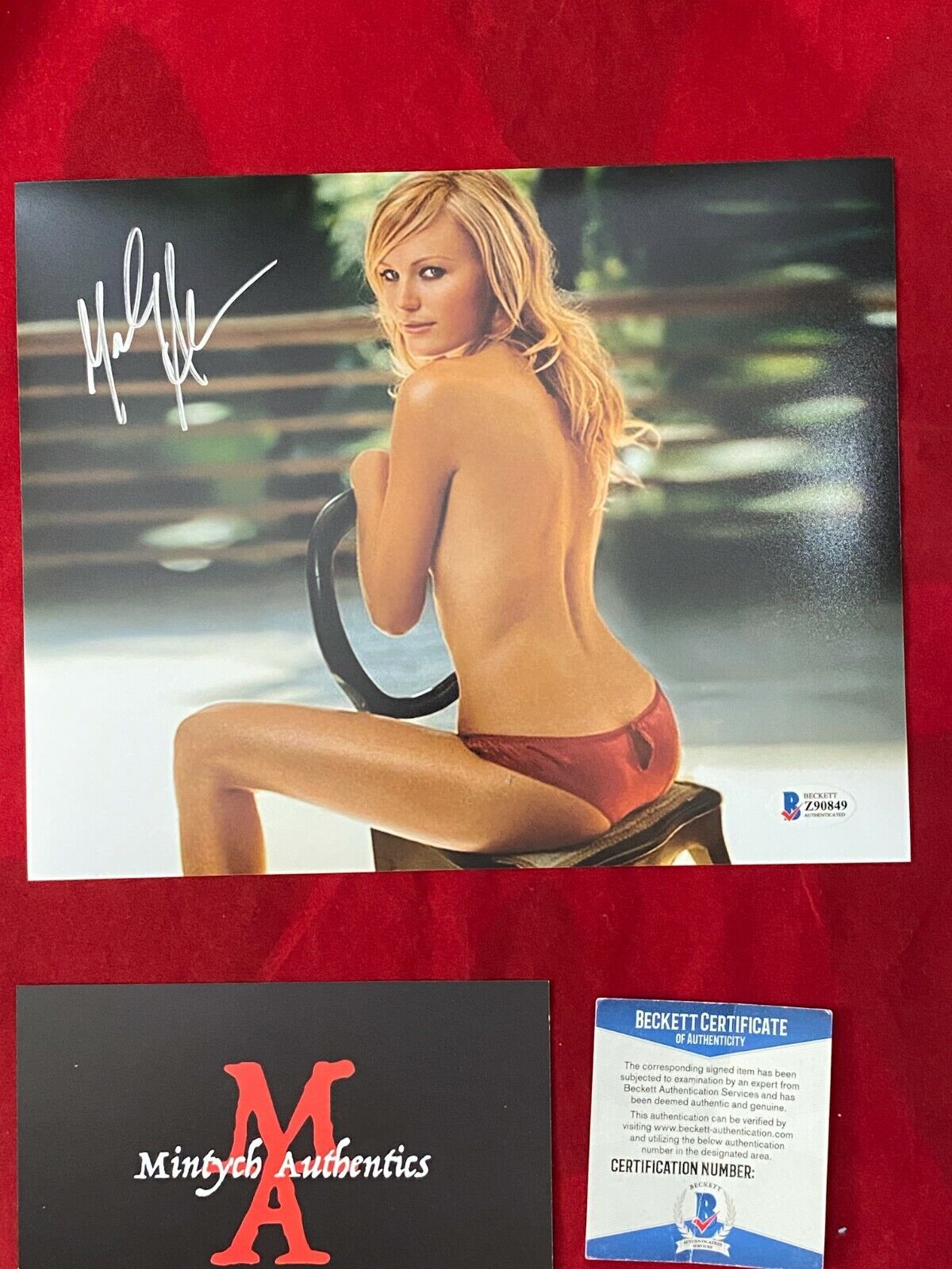 MALIN AKERMAN AUTOGRAPHED SIGNED 8x10 Photo Poster painting! WATCHMEN! FINAL GIRLS BECKETT COA!