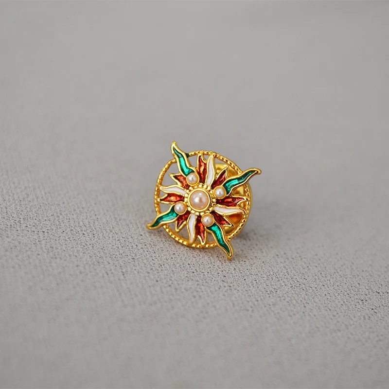 Retro Enamel Sunflower Gold Plated Small Exquisite Brooch