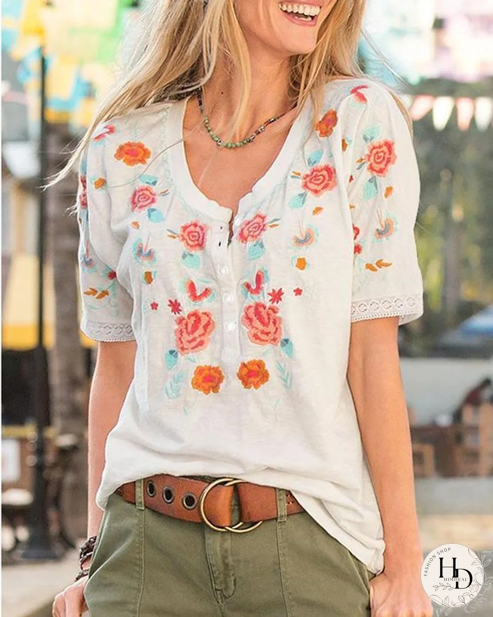 Women's Trendy and Delicate Embroidery T-shirt