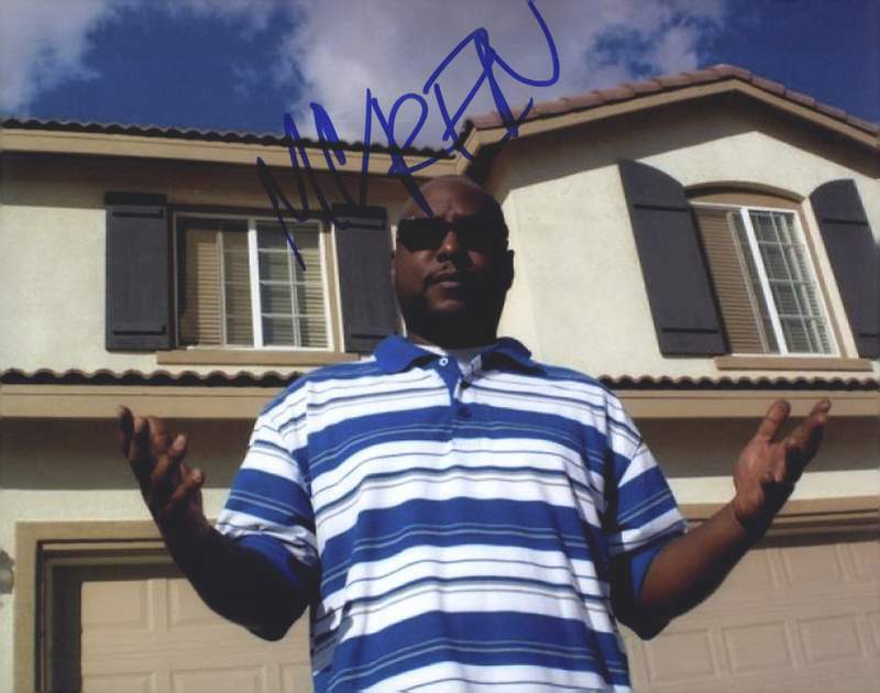 NWA Mc Ren authentic signed rap 8x10 Photo Poster painting W/Certificate Autographed (A0912)