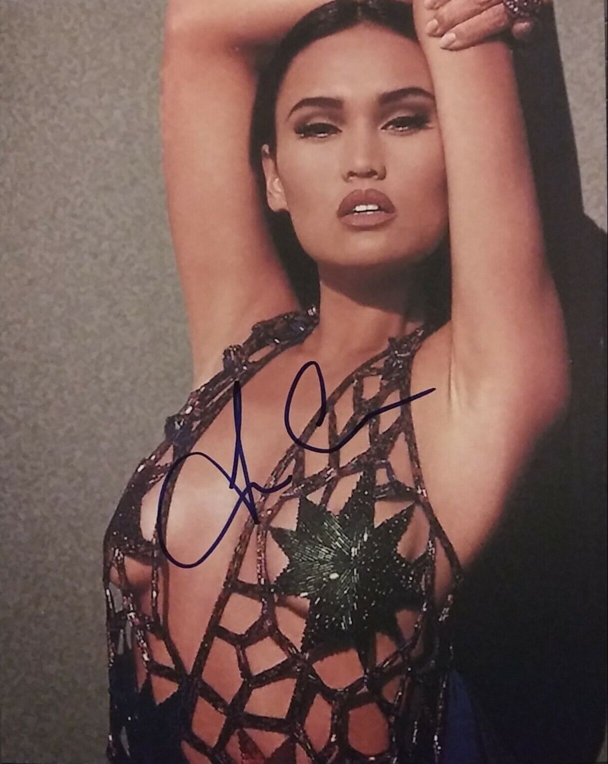 Tia Carrere signed 8 x 10