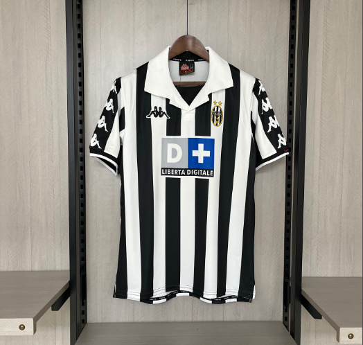 Retro Juventus 1999/2000 Home Football Shirt Thai Quality