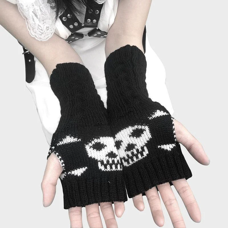 Baby Goth Skull Knit Gloves