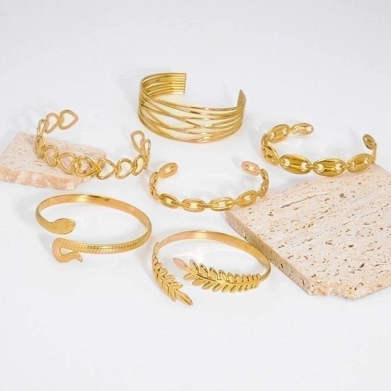 Modern Style Geometric Heart Shape Snake 304 Stainless Steel 18K Gold Plated Bangle In Bulk
