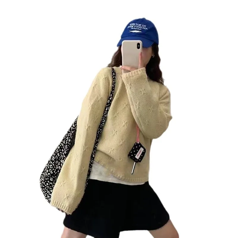 Churchf Churchf Color Restoring Ancient Ways Hook Flower Sweater Female Autumn Dong New Loose Lazy Wind Inserted Shoulder Sleeve Gentle Round Collar Sleeve Knitting