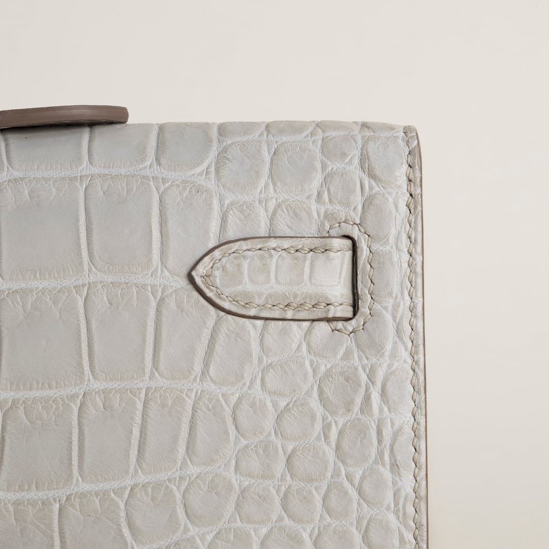 Kelly cut Matte Porosus Crocodile  8L Beton  PHW