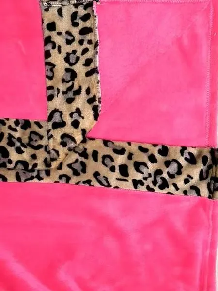 Women's Leopard Print Thermal Lined Bathrobe, Casual Soft Comfortable Long Sleeve Belted Robe, Women's Sleepwear for Fall & Winter Women's Leopard Print Thermal Lined Bathrobe, Casual Soft Comfortable Long Sleeve Belted Robe, Women's Sleepwear for Fall & Winter