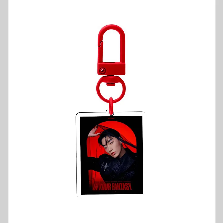 Ateez 2025 World Tour 'In Your Fantasy' Keychain