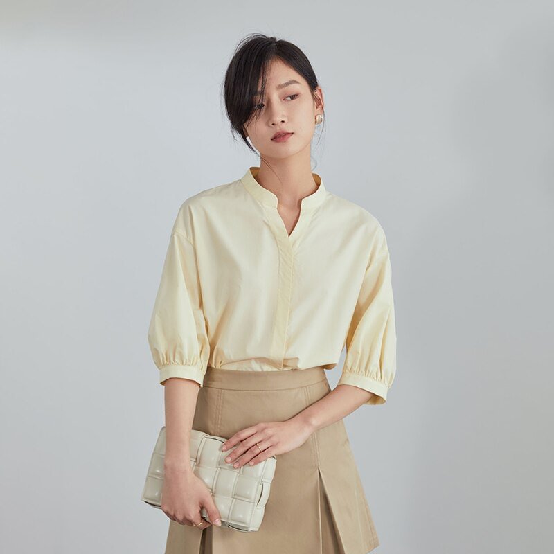 FSLE Beige White Light Blue French Shirt Female Design Sense Niche New Summer Short-sleeved Stand-up Collar Shirt