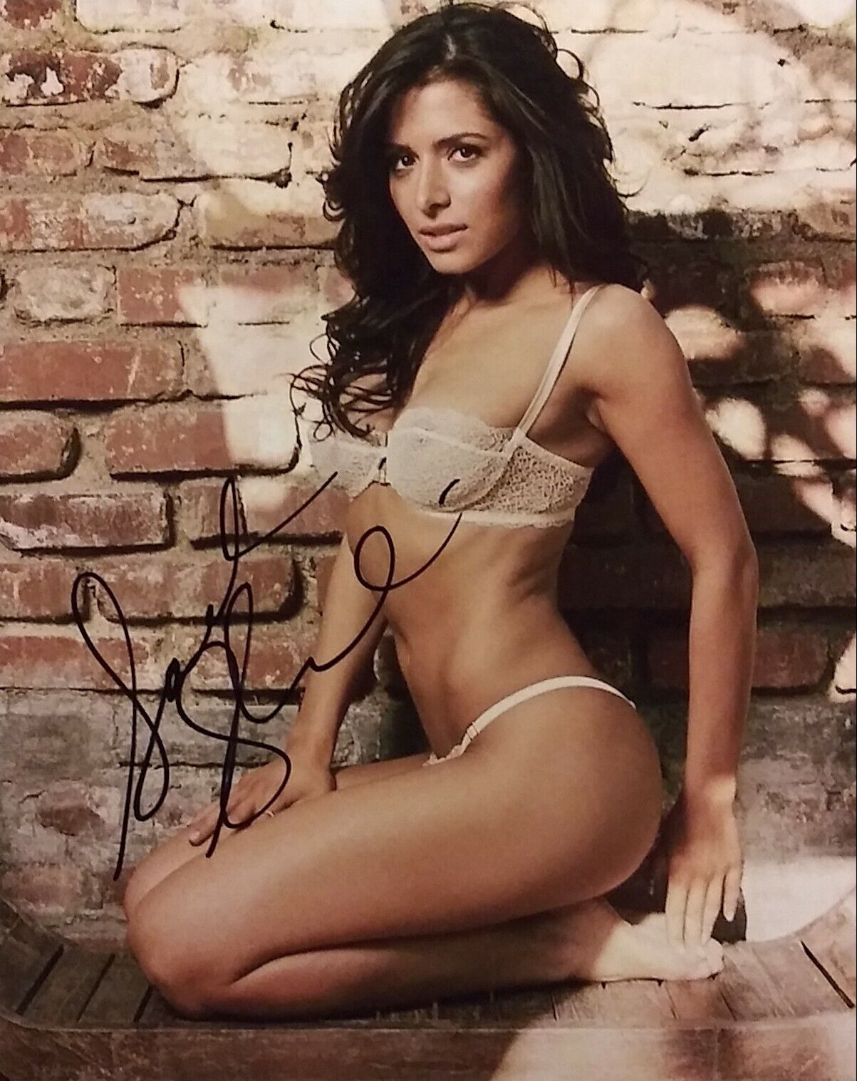 Sarah Shahi signed 8 x 10